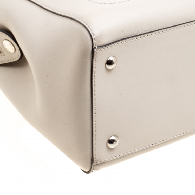 Pre Owned Fendi Off White Leather Dotcom Top Handle Bag