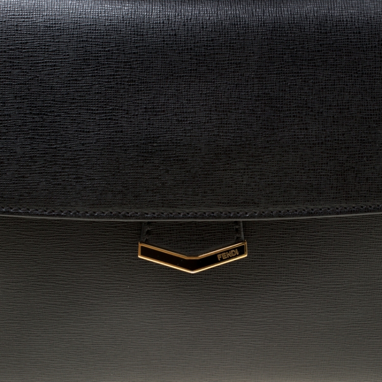مملوكة مسبقًا Fendi Black Textured Leather Small Demi Jour Top Handle Bag