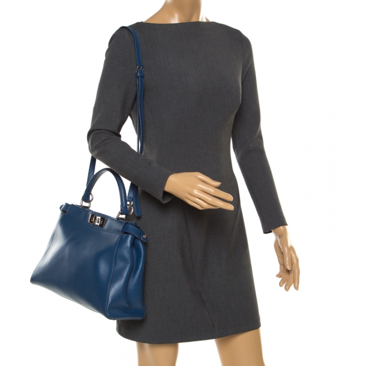 مملوكة مسبقًا Fendi Blue Leather and Calfhair Lining Medium Peekaboo Top Handle Bag