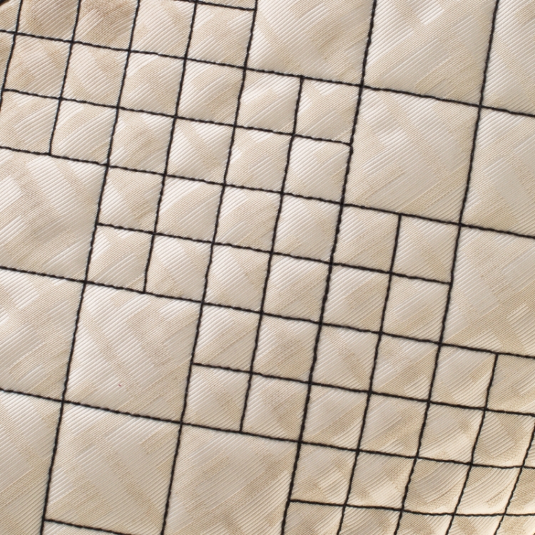 مملوكة مسبقًا Fendi Cream/Black Quilted Zucca Nylon Roll Large Shopper Tote