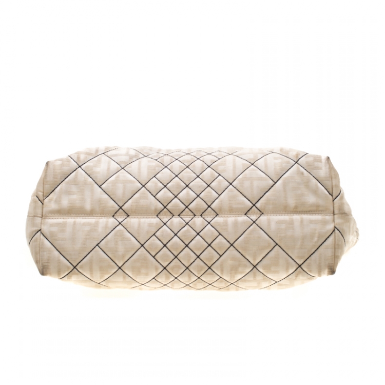 مملوكة مسبقًا Fendi Cream/Black Quilted Zucca Nylon Roll Large Shopper Tote