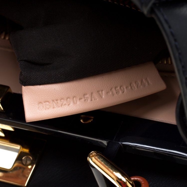 مملوكة مسبقًا Fendi  Navy Blue Leather Medium Peekaboo Top Handle Bag