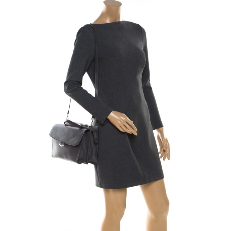 مملوكة مسبقًا Fendi Grey Textured Leather Small Demi Jour Top Handle Bag