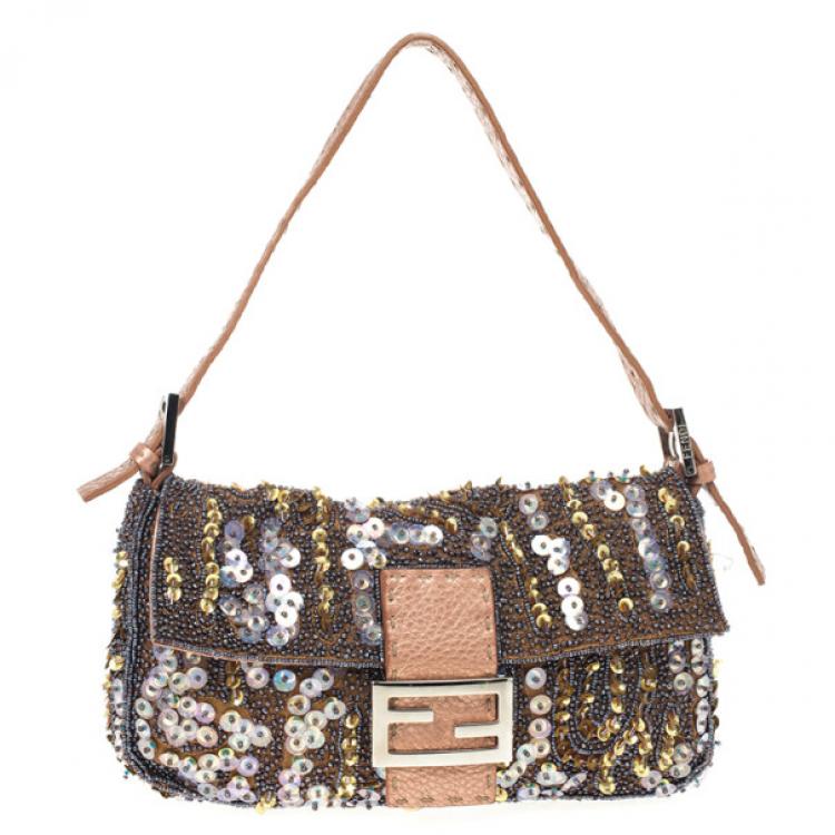 مملوكة مسبقًا Fendi Rose Pebbled Leather Baguette