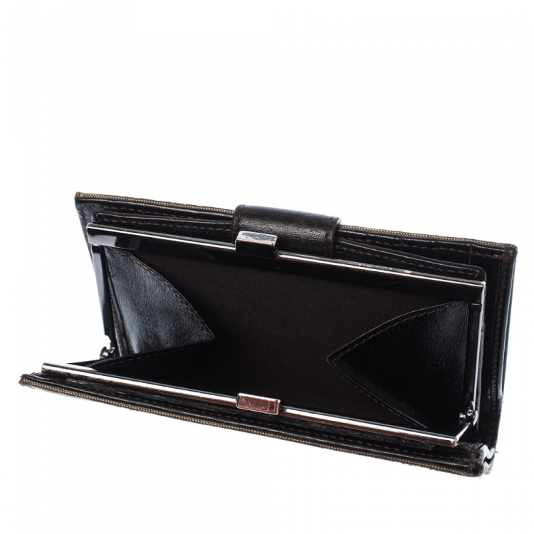 Pre Owned Fendi Zucchino Canvas and Leather Kiss Lock Compact Wallet