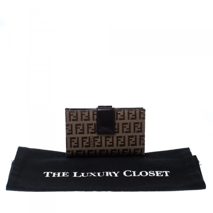 Pre Owned Fendi Zucchino Canvas and Leather Kiss Lock Compact Wallet