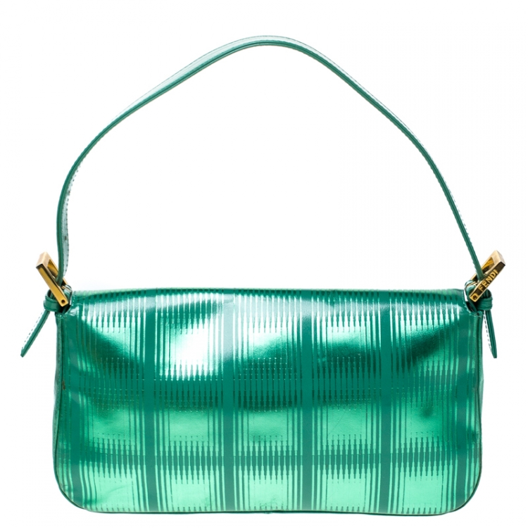 Pre Owned Fendi Green Textured Leather Baguette Shoulder Bag