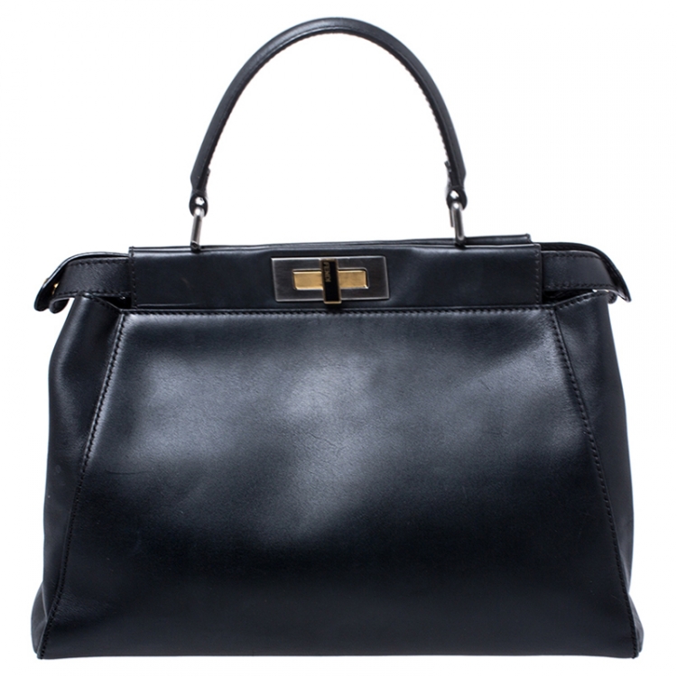مملوكة مسبقًا Fendi Black Leather Medium Peekaboo Top Handle Bag