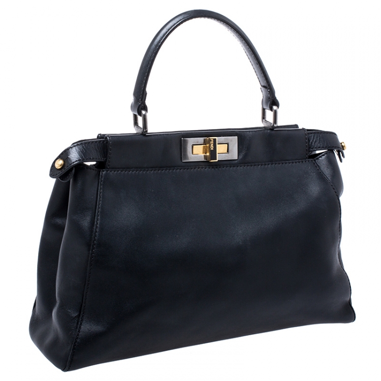 مملوكة مسبقًا Fendi Black Leather Medium Peekaboo Top Handle Bag