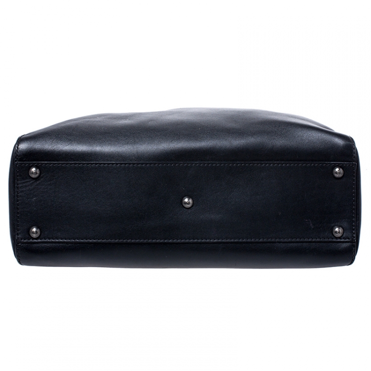 مملوكة مسبقً�ا Fendi Black Leather Medium Peekaboo Top Handle Bag
