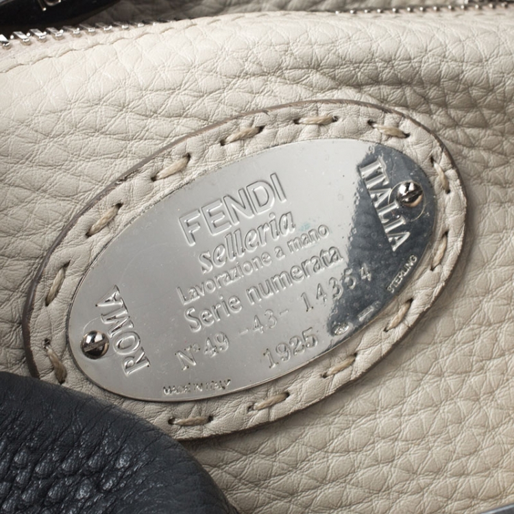 Pre Owned Fendi Grey Selleria Leather Medium Peekaboo Top Handle Bag