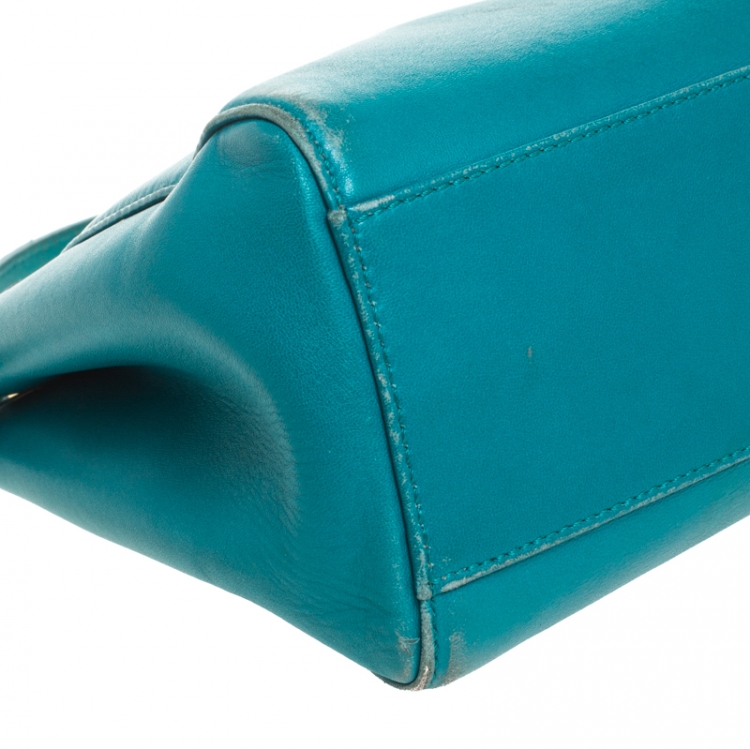 مملوكة مسبقًا Fendi Turquoise Leather Mini Peekaboo Top Handle Bag