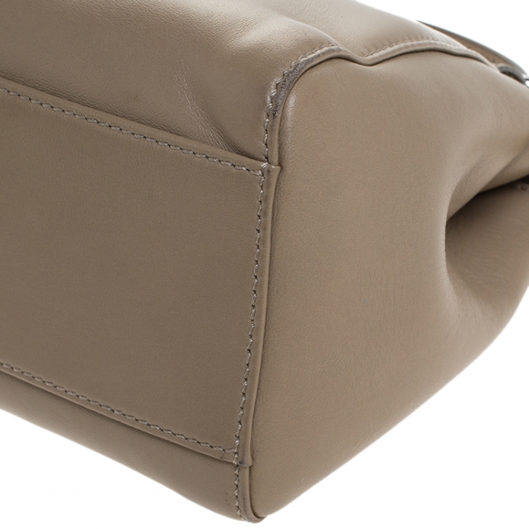 مملوكة مسبقًا Fendi Beige Leather Mini Peekaboo Top Handle Bag