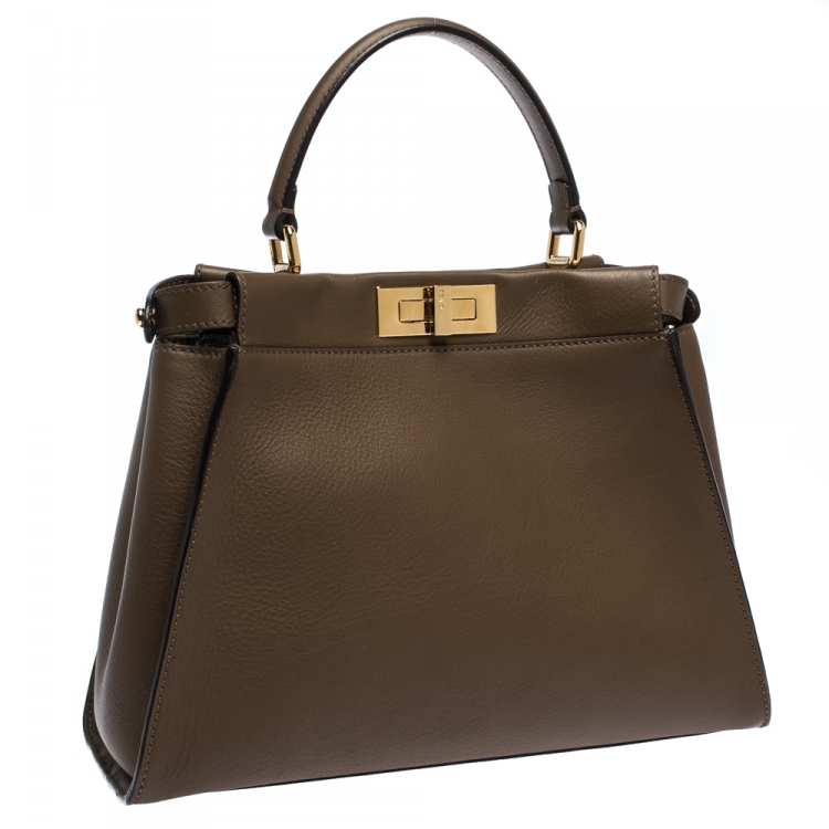 مملوكة مسبقًا Fendi Brown Leather Medium Peekaboo Top Handle Bag