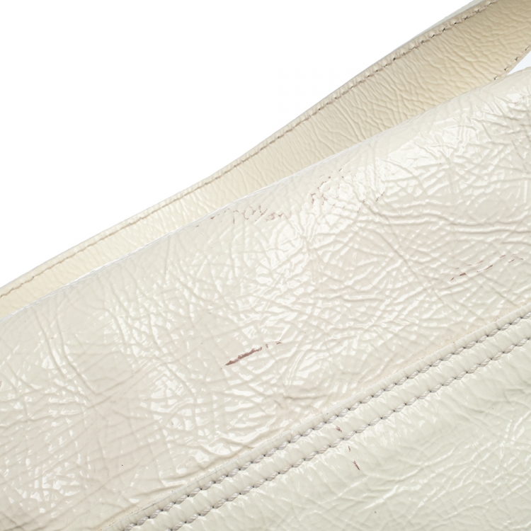 Pre Owned Fendi White Patent Leather Oversized Convertible Baguette Bag
