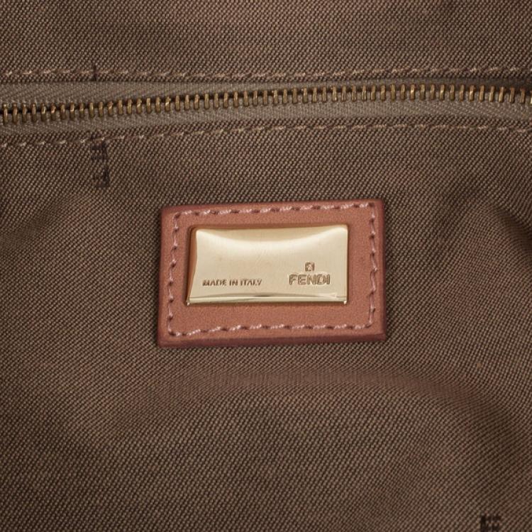 Pre Owned Fendi Beige Maxi Borsa Vitello Baguette Shoulder Bag