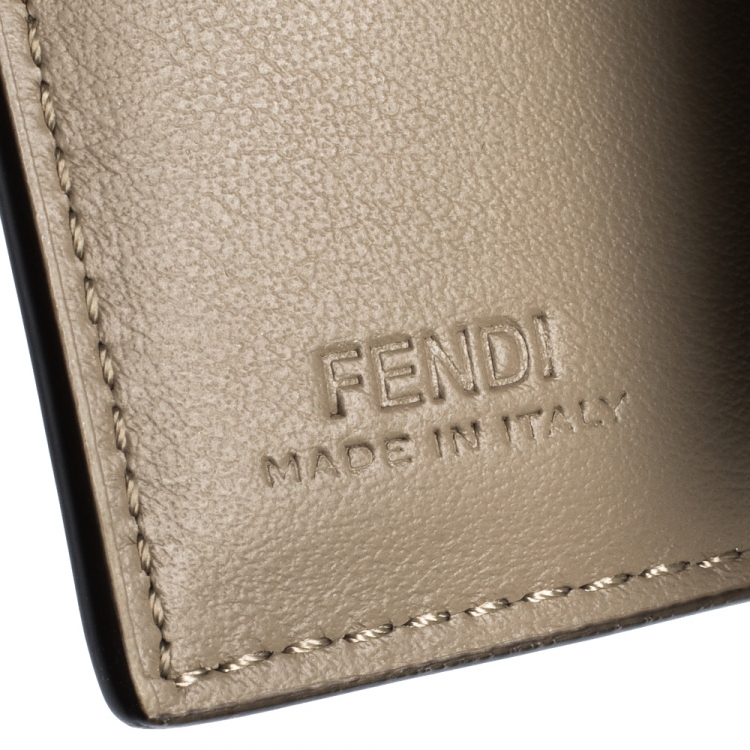 مملوكة مسبقًا Fendi Beige Leather F is Fendi  Small Wallet