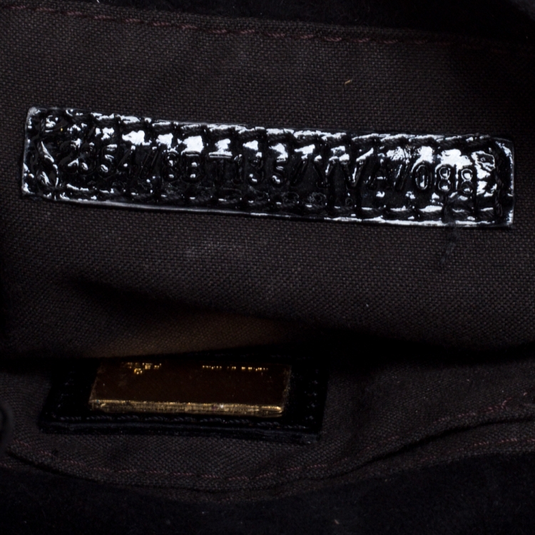 Pre Owned Fendi Black Crinkle Patent Leather Flap Baguette Crossbody Bag 
