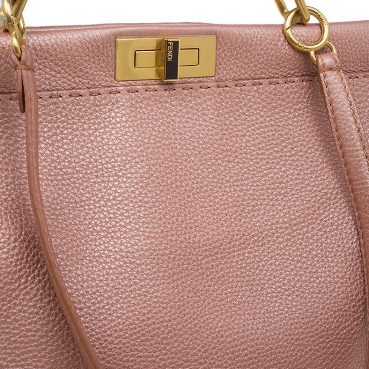 مملوكة مسبقًا Fendi  Metallic Pink Selleria Leather Large Peekaboo Top Handle Bag