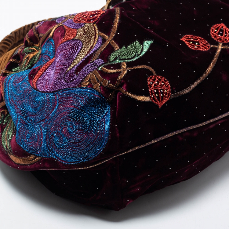 مملوكة مسبقًا Fendi Multicolor Squirrel Embroidered Velvet Limited Edition Spy Bag