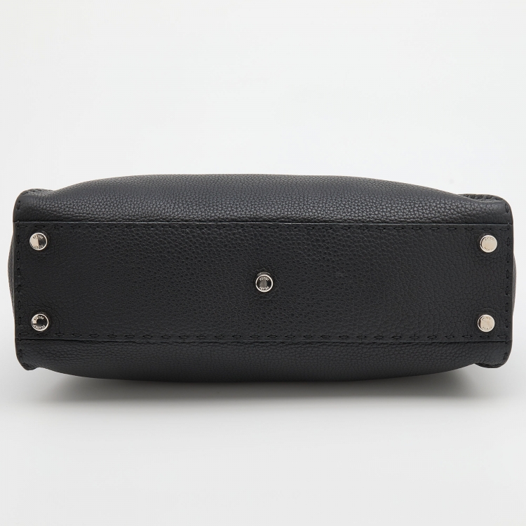Pre Owned Fendi Black Leather Medium Peekaboo Top Handle Bag