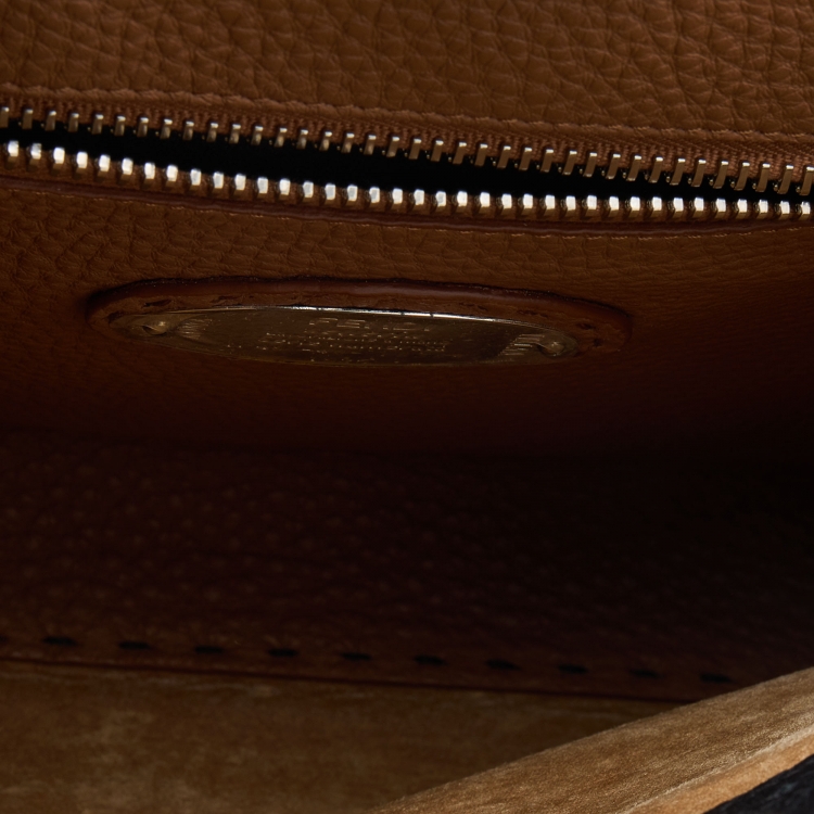Pre Owned Fendi Black Leather Medium Peekaboo Top Handle Bag