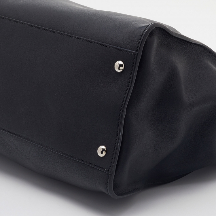 Pre Owned Fendi Black Leather Large Peekaboo Top Handle Bag