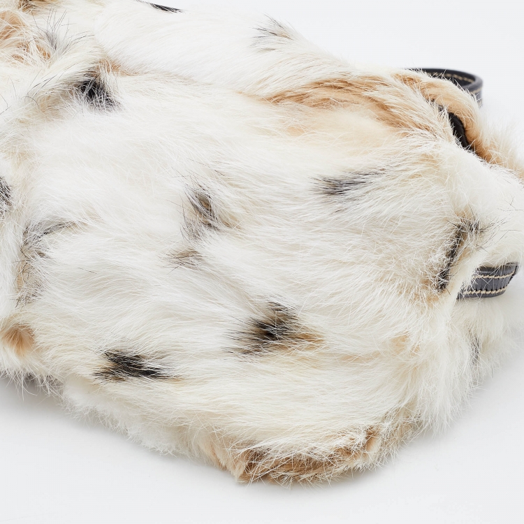 Pre Owned Fendi White/Brown Rabbit Fur Baguette Bag