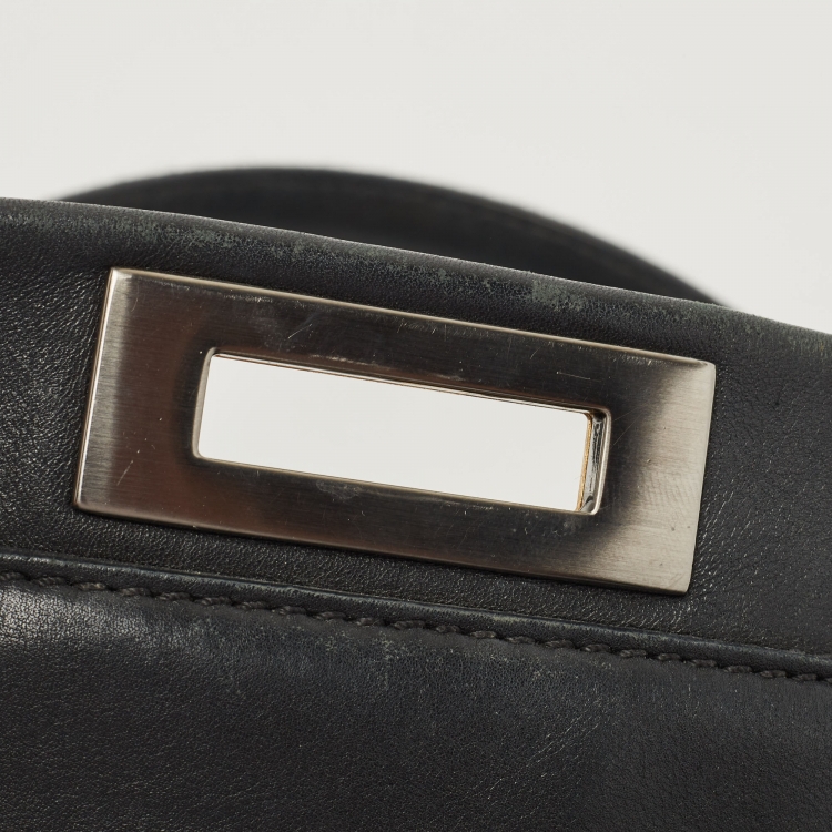 Pre Owned Fendi Black Leather Large Peekaboo Top Handle Bag