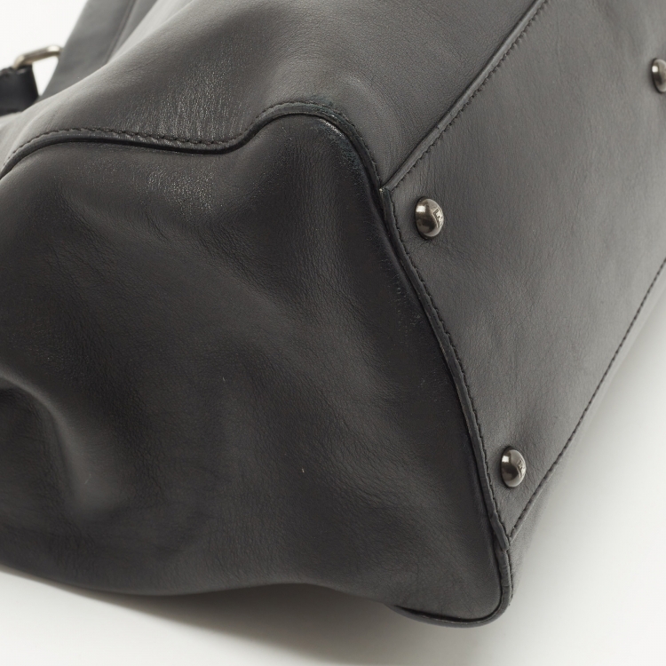 Pre Owned Fendi Black Leather Large Peekaboo Top Handle Bag