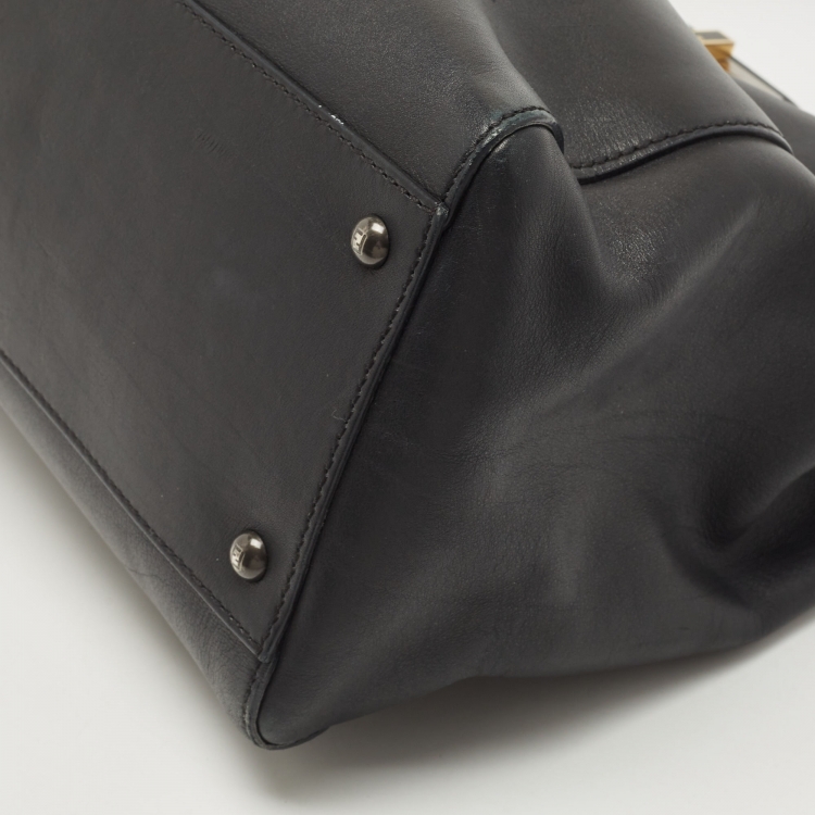 Pre Owned Fendi Black Leather Large Peekaboo Top Handle Bag