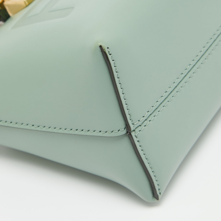مملوكة مسبقًا Fendi Mint Green Leather Mini By The Way Satchel