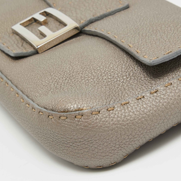 Pre Owned Fendi Metallic Beige Selleria Leather Baguette Bag