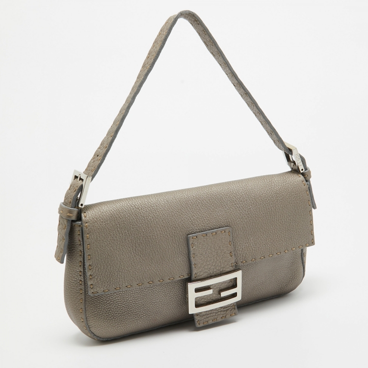 Pre Owned Fendi Metallic Beige Selleria Leather Baguette Bag