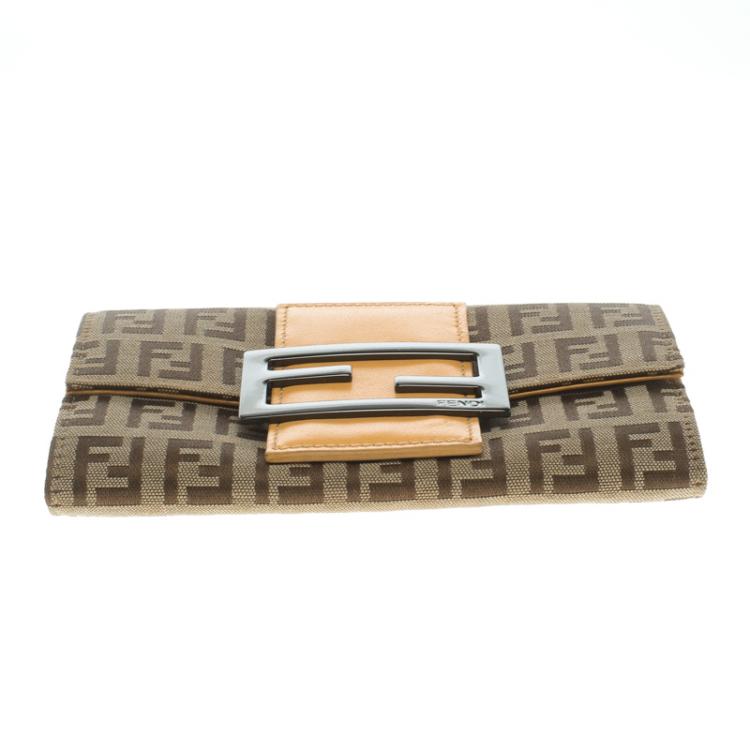 مملوكة مسبقًا Fendi Beige/Peach Zucchino Canvas Compact Wallet