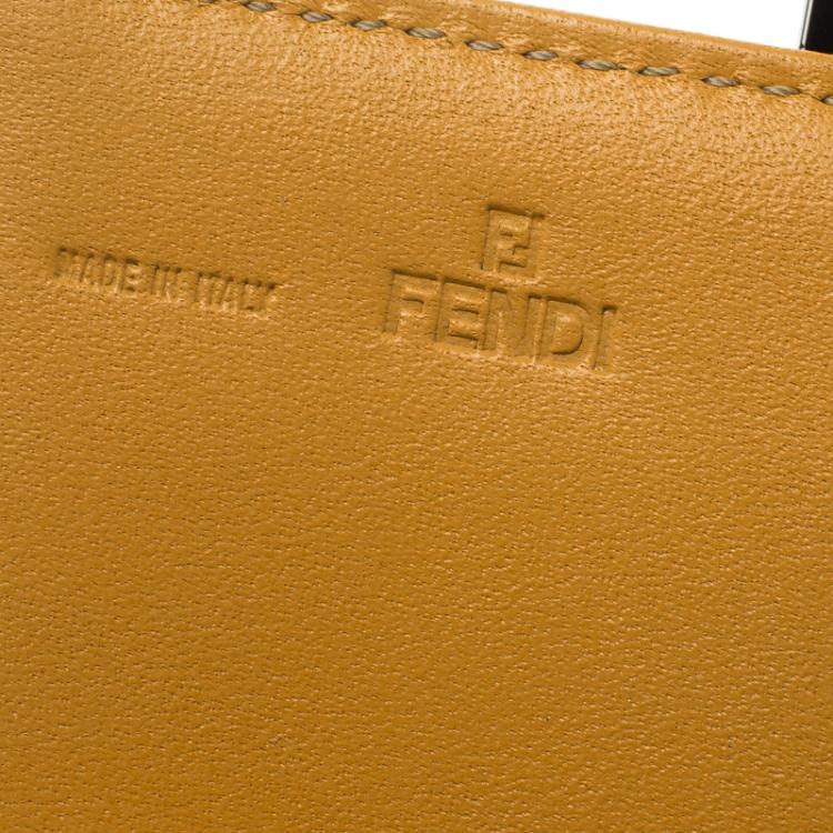 مملوكة مسبقًا Fendi Beige/Peach Zucchino Canvas Compact Wallet