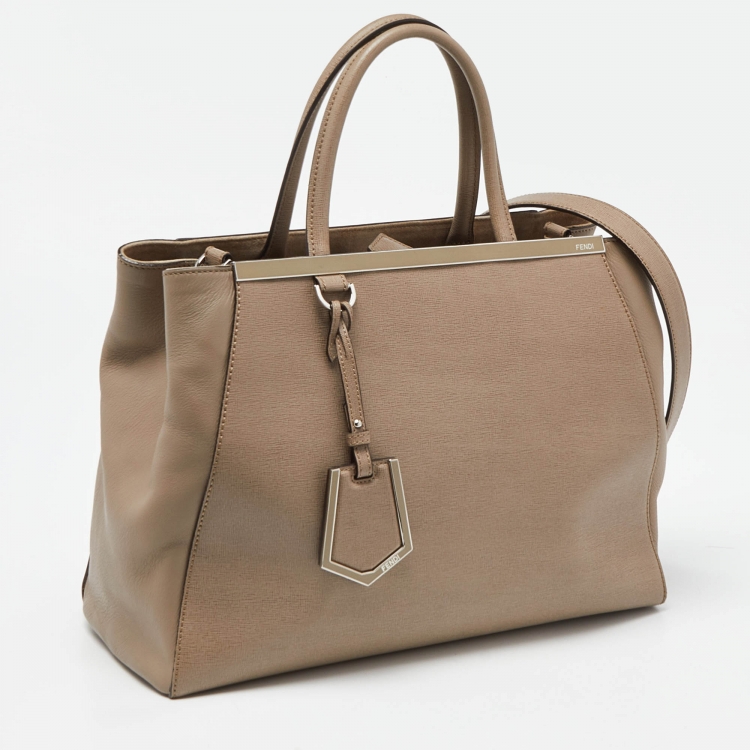 Pre Owned Fendi Beige Leather Medium 2Jours Tote