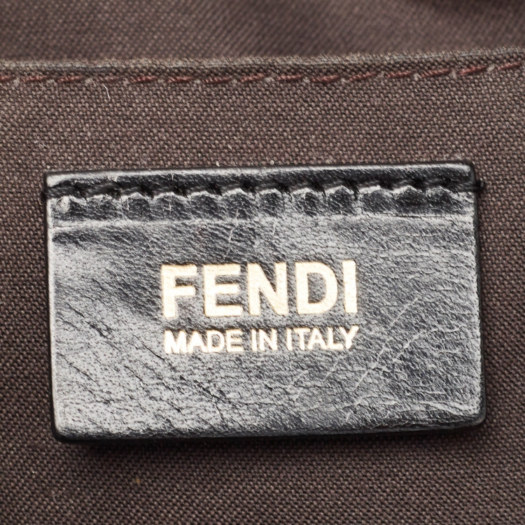 Pre Owned Fendi Black Zuchinno Coated Canvas and Leather Clasp Crossbody Bag 