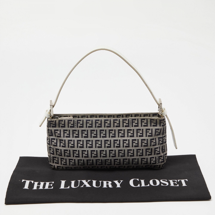 Pre Owned Fendi Navy Blue/White Zucchino Fabric and Leather Pochette Bag