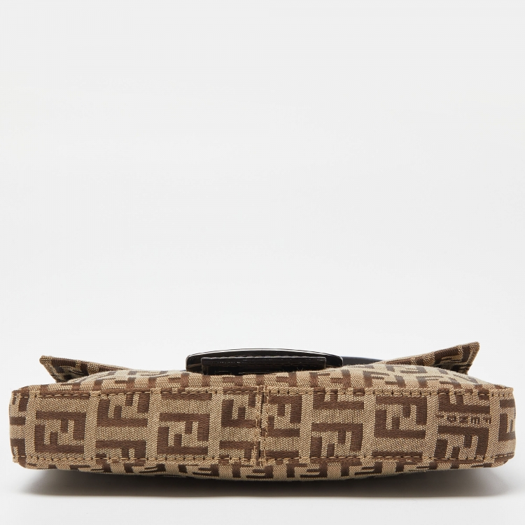 Pre Owned Fendi Fatigue Beige/Brown Zucchino Canvas and Leather Baguette Bag