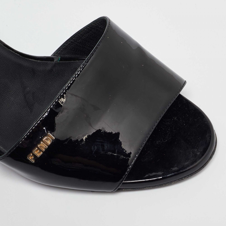 Pre Owned Fendi Black Patent Leather Logo Slide Sandals Size 40