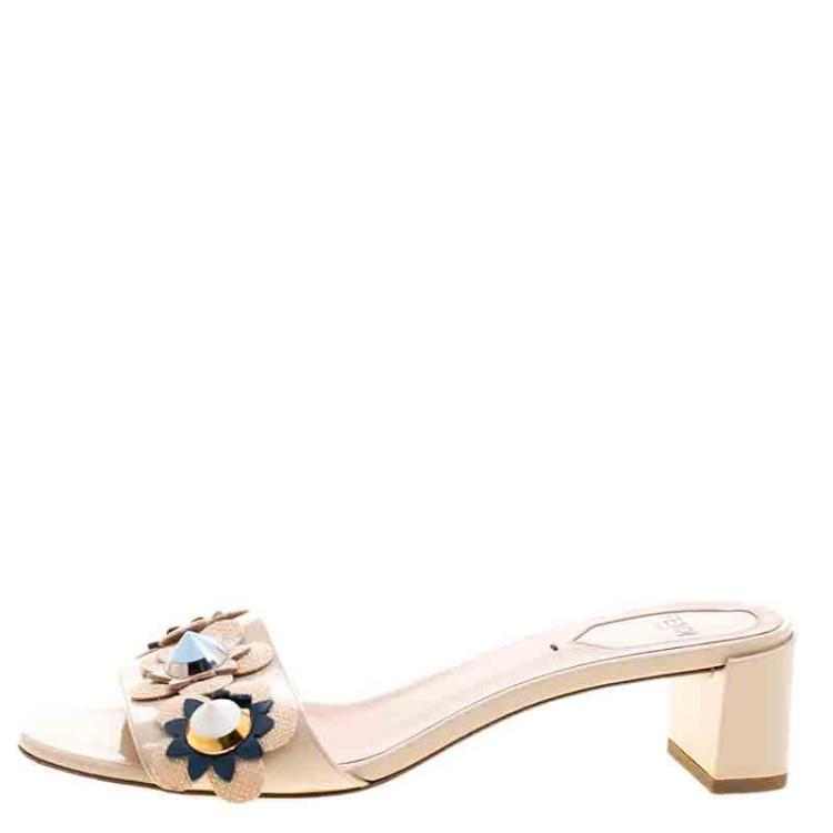 Pre Owned Fendi Beige Patent Leather Floral Appliquè Slide Mules Size 37