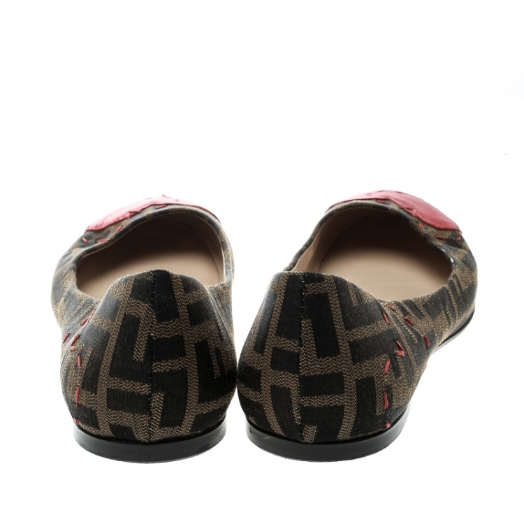 مملوكة مسبقًا Fendi Zucca Canvas Heart Cap Toe Ballet Flats Size 38.5
