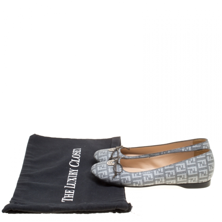 Pre Owned Fendi Grey Zucca Canvas Bow Ballet Flats Size 36