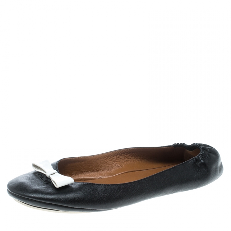 مملوكة مسبقًا Fendi Black Leather Let's Dance Bow Ballet Flats Size 39