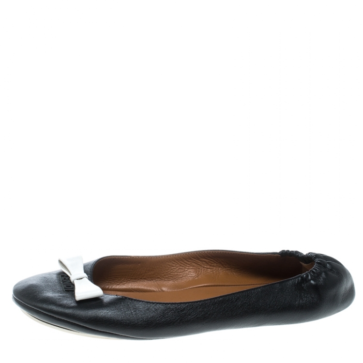 مملوكة مسبقًا Fendi Black Leather Let's Dance Bow Ballet Flats Size 39