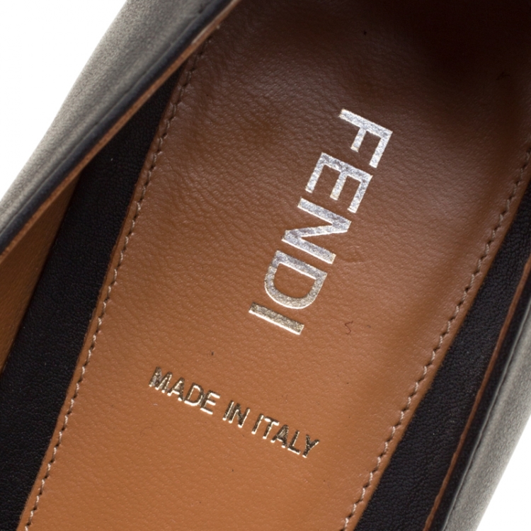 Pre Owned Fendi Black Leather Flats Size 38.5