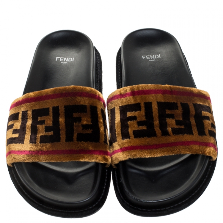 Pre Owned Fendi Brown FF Fur Slip On Slides Size 38