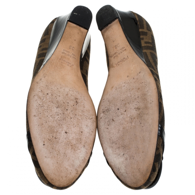 Pre Owned Fendi Brown Zucca Canvas Logo Plate Wedges Pumps Size 39