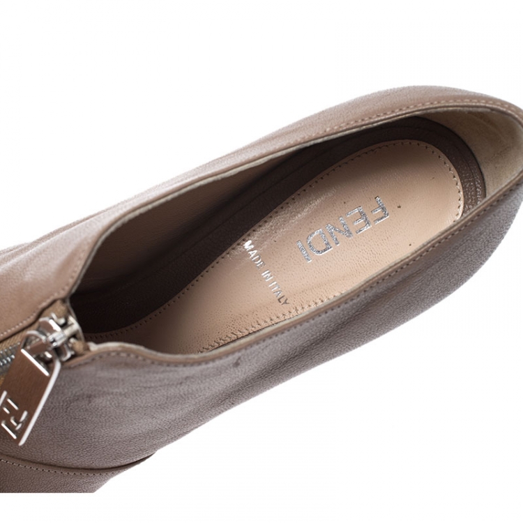 مملوكة مسبقًا Fendi Dark Beige Leather Peep Toe Zip Platform Booties Size 38